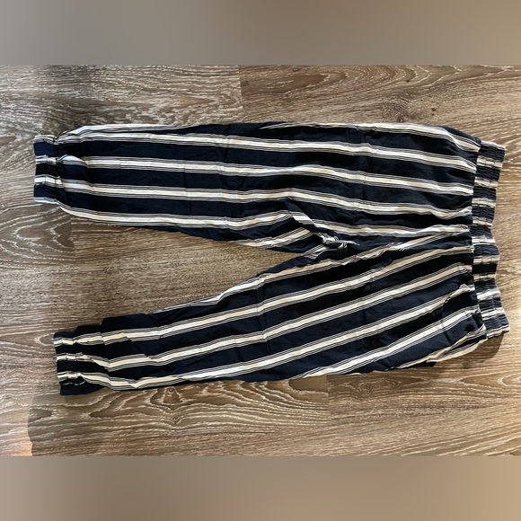 Aeropostale Striped Pant - Picture 2 of 2